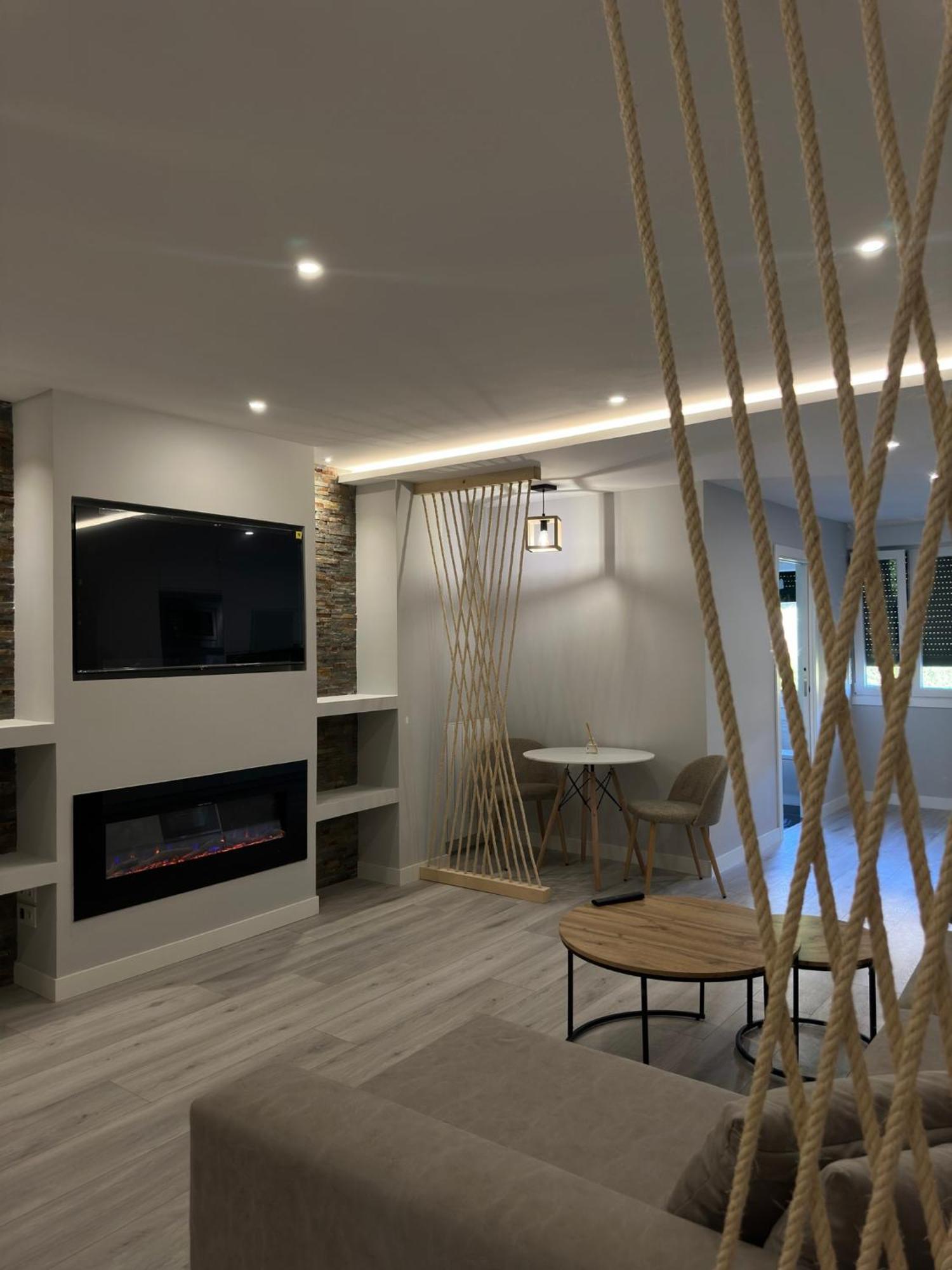 Lujo, Urbano Centrico Apartment เอลกอยบาร์ ภายนอก รูปภาพ