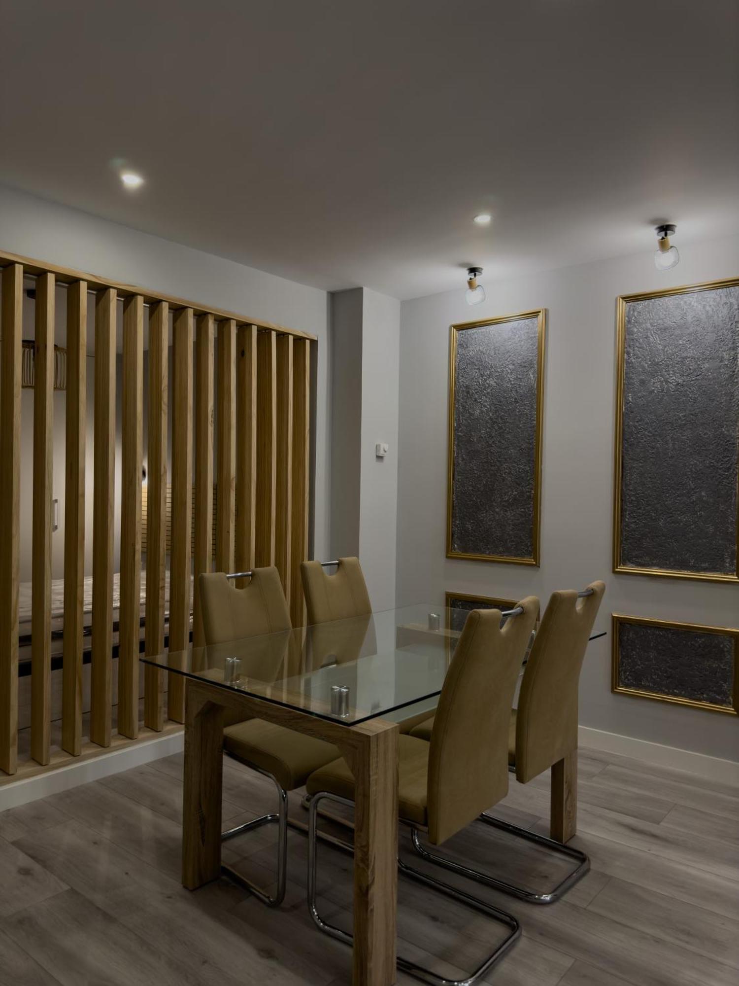 Lujo, Urbano Centrico Apartment เอลกอยบาร์ ภายนอก รูปภาพ