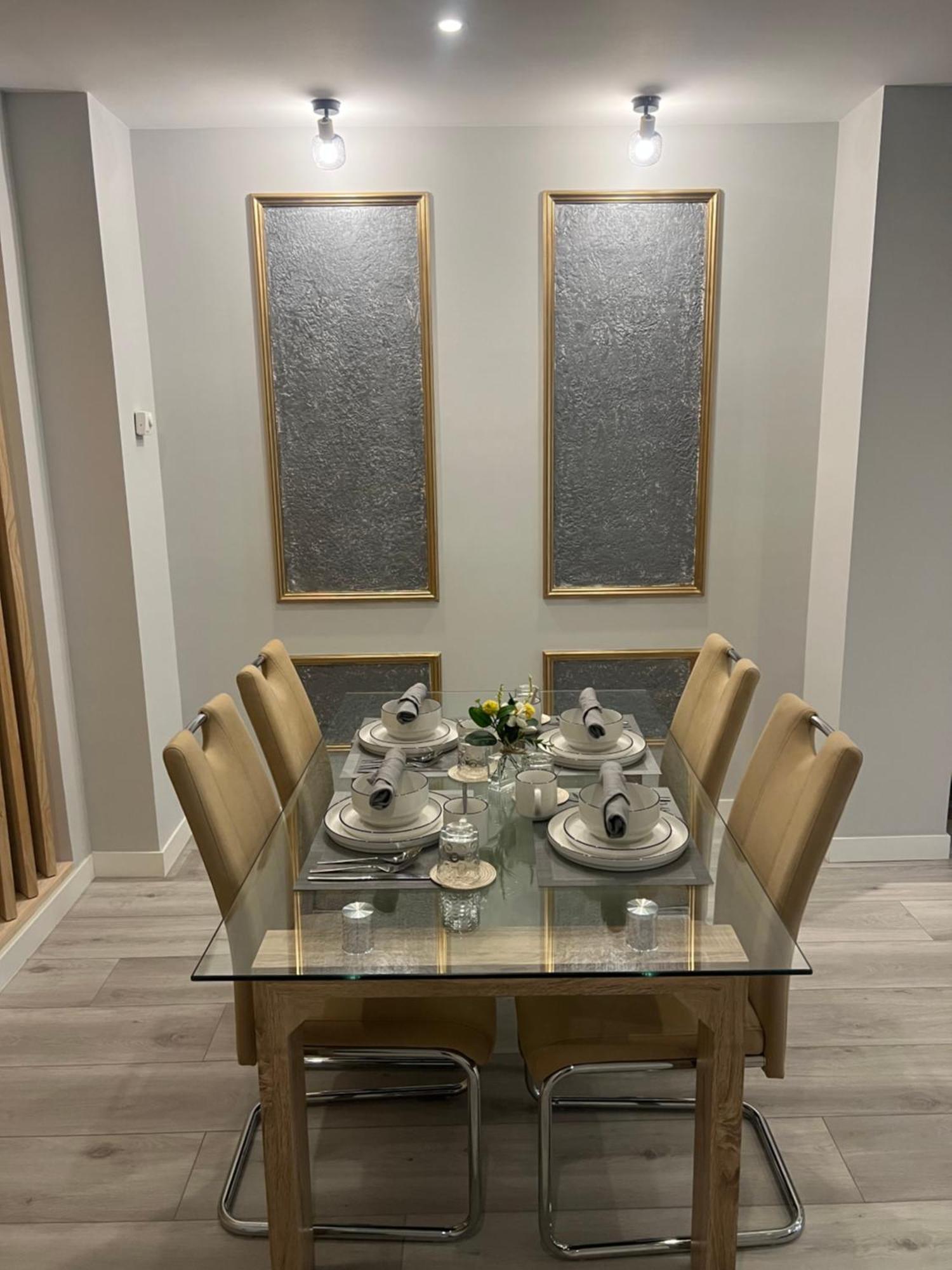 Lujo, Urbano Centrico Apartment เอลกอยบาร์ ภายนอก รูปภาพ